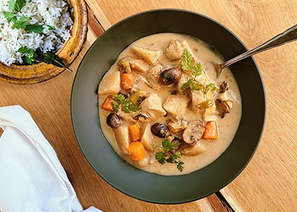Blanquette de seitan blanc, légumes d'hiver, riz basmati