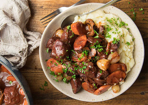 Flemish seitan Carbonade, mashed potatoes