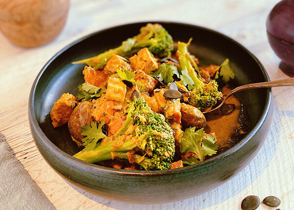 Indian-style tofu curry with pumpkin and mushrooms