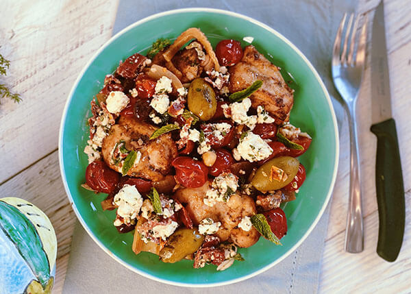 Greek-style chicken with olives, tomatoes and feta