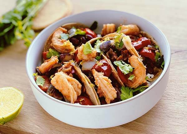 Tacos with prawns, aubergines and salsa tomatoes