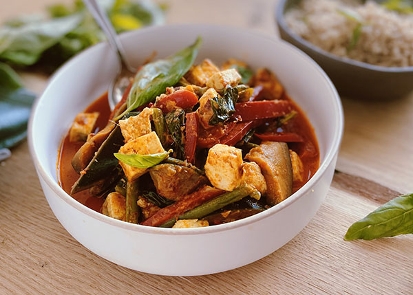Tofu with Thai red curry, flavoured rice