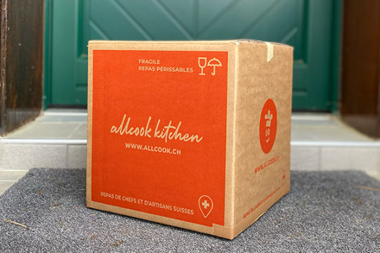 Low carb meal box at your doorstep#e8ede6